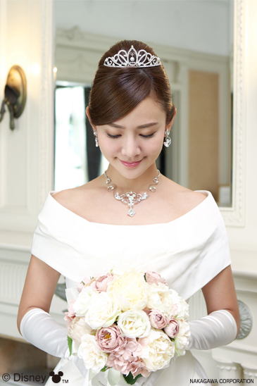 着用イメージ ティアラ ウエディング 結婚式