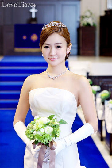 着用イメージ ティアラ ウエディング 結婚式