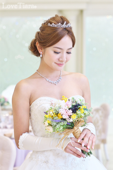 着用イメージ ティアラ ウエディング 結婚式