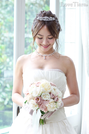 着用イメージ ティアラ ウエディング 結婚式