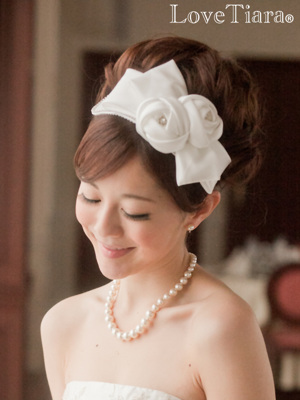 e☆ブライダル 髪飾り ウェディングヘッドドレス ボンネ花ヘアアクセサリー結婚式